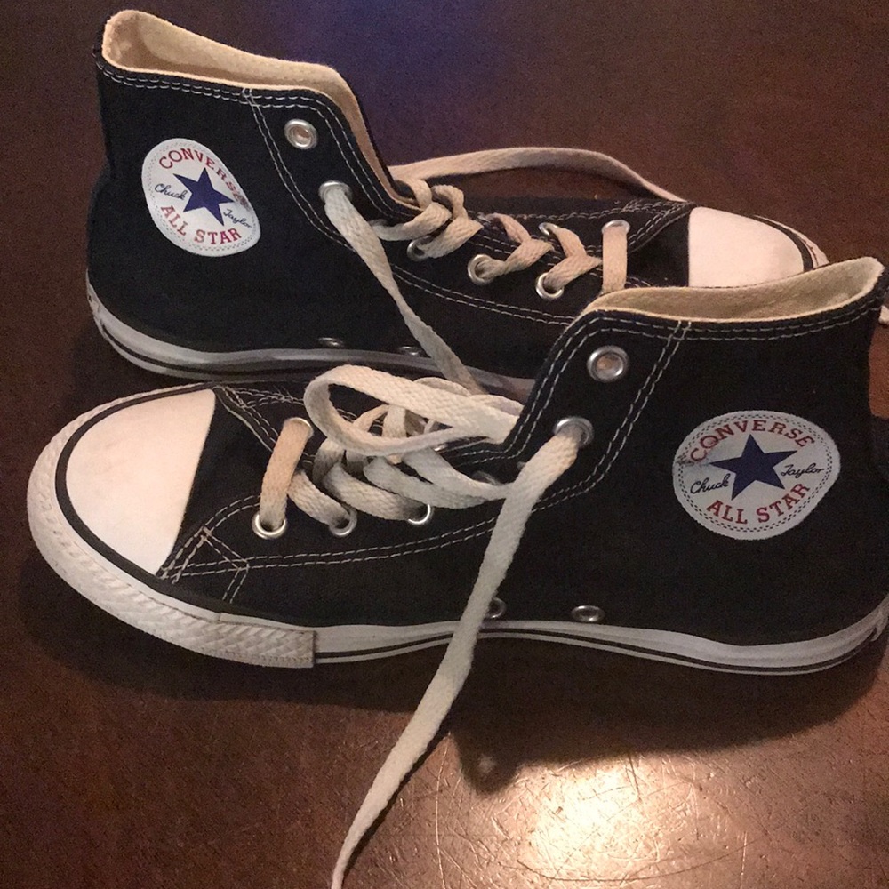 Black high top converse